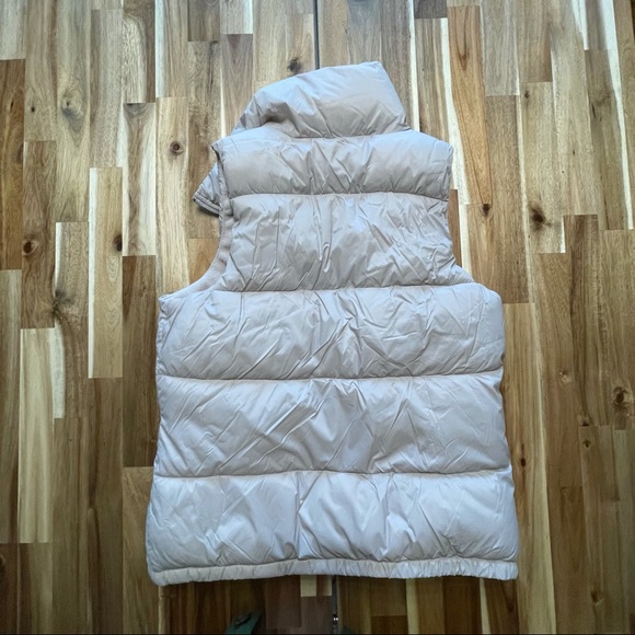 Old Navy Pink Puffer Vest - Picture 4 of 5